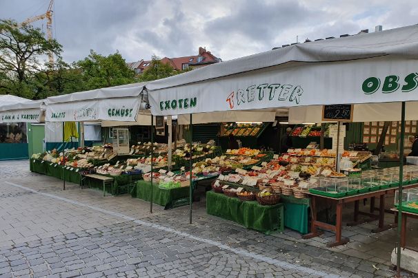 Maibaum und Viktualienmarkt