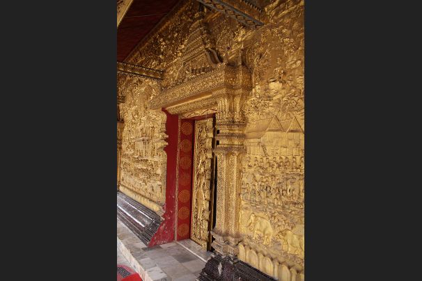 Wat Mai Suwannaphumaham