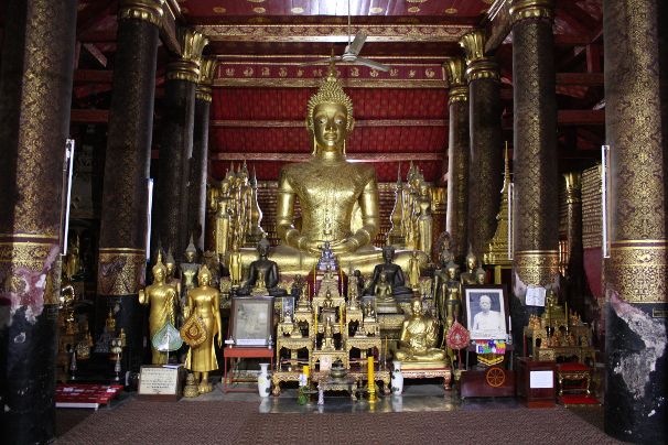 Wat Mai Suwannaphumaham