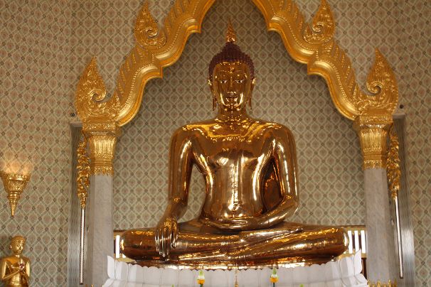 Wat Traimit
